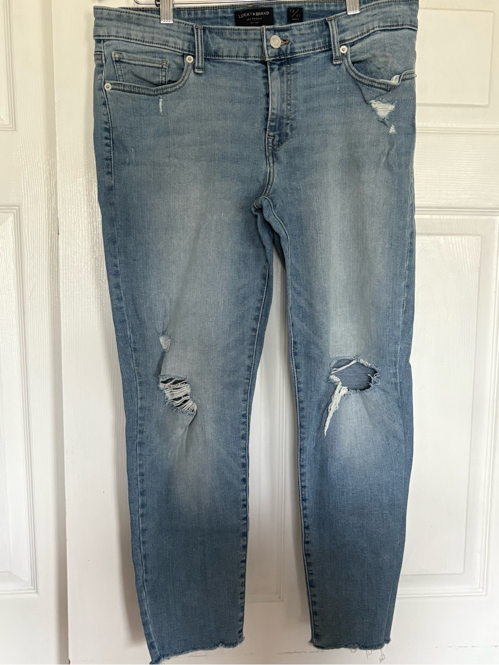 Lucky Brand Light Wash Distressed Skinny Ankle Jeans